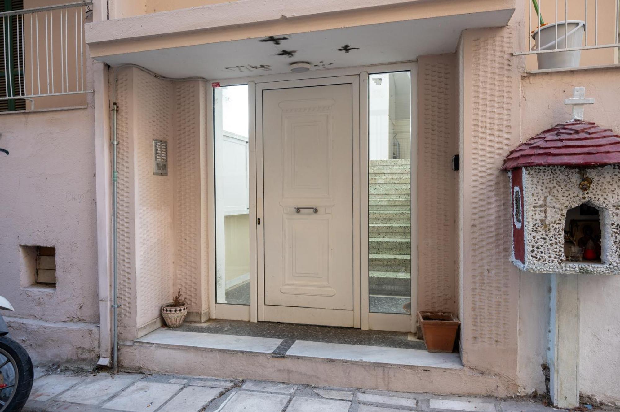 Niso Thessaloniki Hospitality Apartments Екстер'єр фото